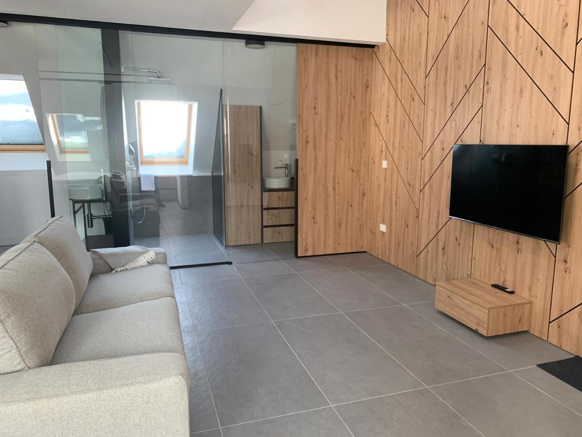 Holiday House Smuc Кранська Гора Екстер'єр фото